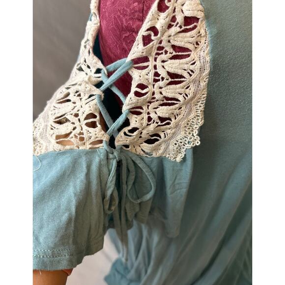 Aqua Kori America Boho Crochet Lace Shoulder Tunic Size Medium - Picture 3 of 6